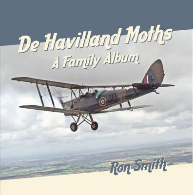 Book cover for De Havilland Moths: A Family Album