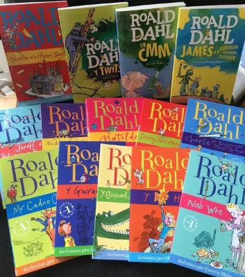 Book cover for Roald Dahl - Casgliad Mawr (14)