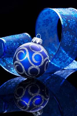 Book cover for A Beautiful Blue Christmas Ornament and Bow