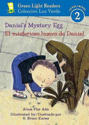 Book cover for Daniel's Mystery Egg/el Misterioso Huevo De Daniel