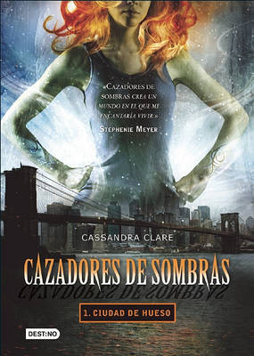 Book cover for Cazadores de Sombras