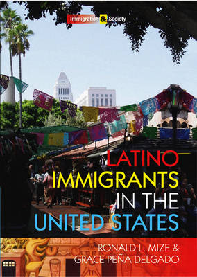 Cover of Latino Immigrants in the United States