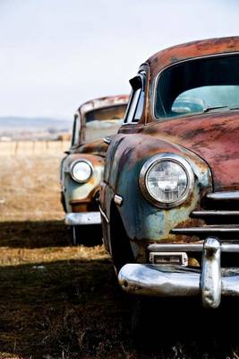 Book cover for Vintage Cars Waiting to Be Restored Journal