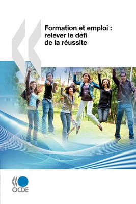 Book cover for Examens de l'OCDE sur l'�ducation et la formation professionnelles Formation et emploi