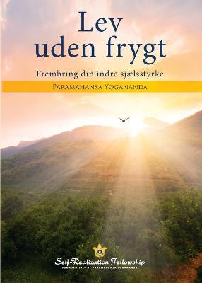 Book cover for Living Fearlessly (Danish)