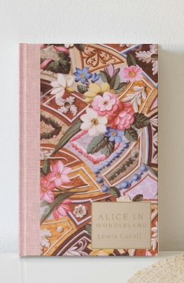 Book cover for Alice in Wonderland (Heritage Collection)