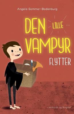 Book cover for Den lille vampyr flytter