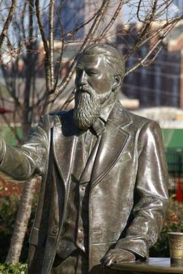 Book cover for A Statue of John Pemberton in Atlanta, Georgia