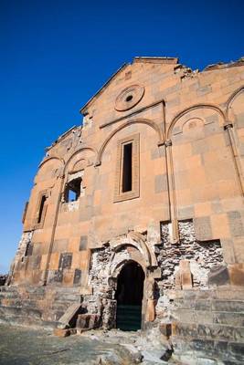 Book cover for Ani Ruins in Turkey Archeology Journal