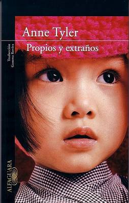 Book cover for Propios y Extraños