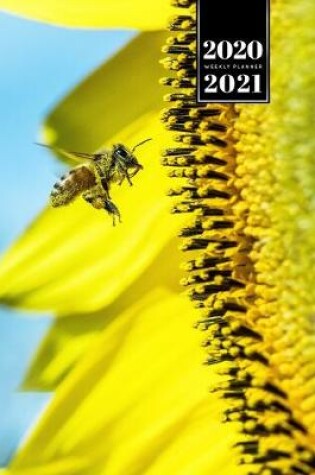 Cover of Bee Insects Beekeeping Beekeeper Week Planner Weekly Organizer Calendar 2020 / 2021 - Landing Approach