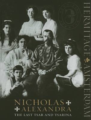 Book cover for Nicholas and Alexandra