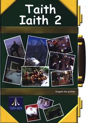 Book cover for Taith Iaith 2: Llyfr Cwrs