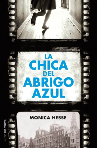Book cover for La chica del abrigo azul / Girl in the Blue Coat