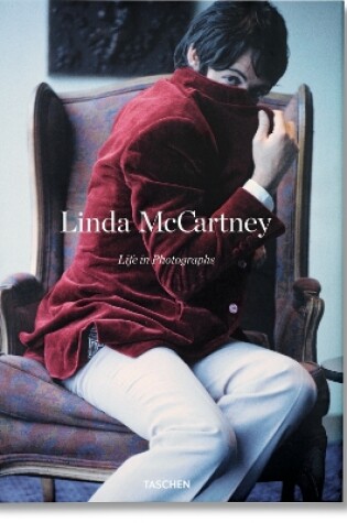 Cover of Linda McCartney. Life in Photographs