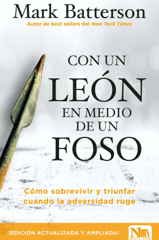 Cover of Con Un Leon En Medio de Un Foso