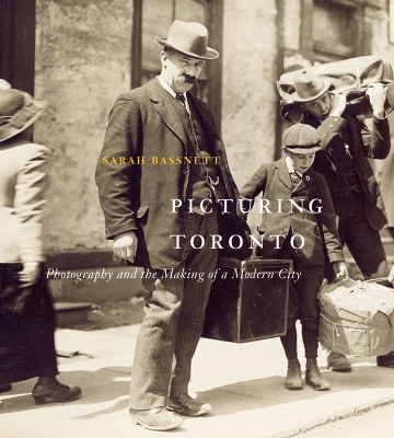 Book cover for Picturing Toronto