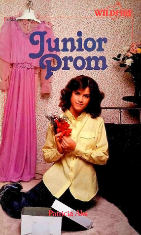 Book cover for Junior Prom