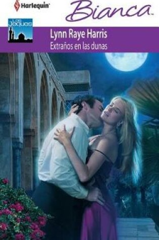 Cover of Extranos En Las Dunas