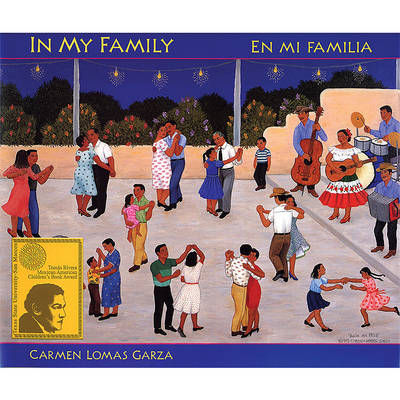 Book cover for En Mi Familia / In My Family