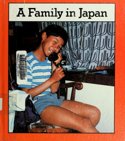 Book cover for A Family in Japan