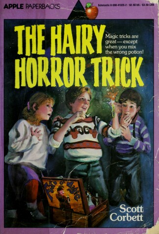 Book cover for The Hairy Horror Trick