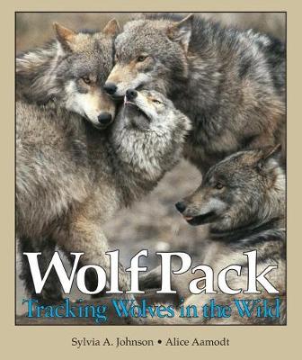 Book cover for Wolf Pack Tracking Wolves