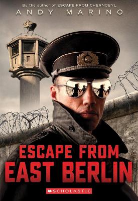 Book cover for Escape From East Berlin