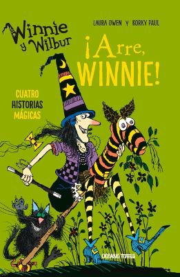 Book cover for Winnie Y Wilbur. ¡Arre, Winnie! (Cuatro Historias Mágicas)