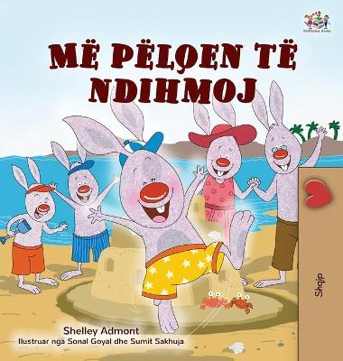Cover of I Love to Help (Albanian Children's Book)