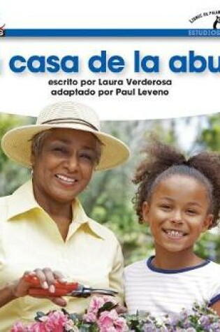 Cover of En La Casa de la Abuelita Shared Reading Book