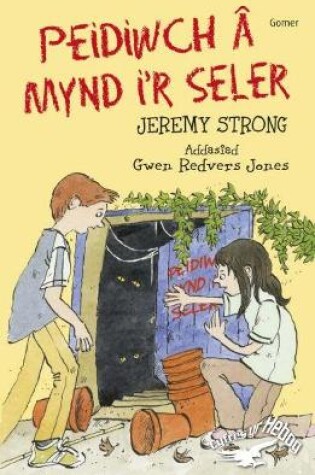 Cover of Cyfres yr Hebog: Peidiwch â Mynd i'r Seler