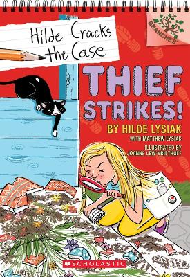 Book cover for Thief Strikes!: A Branches Book (Hilde Cracks the Case #6)