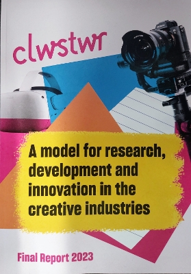 Book cover for Clwstwr