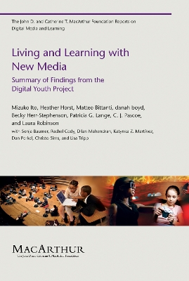 Book cover for Living and Learning with New Media