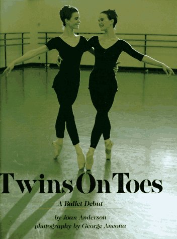 Book cover for Twins on Toes