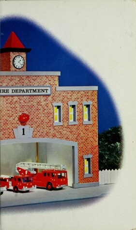 Book cover for Fire Engines